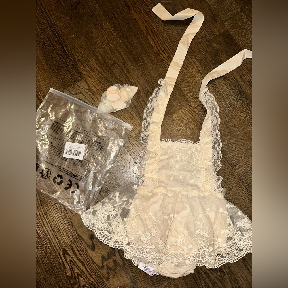 Lace Ruffle Baby Dress - Picture 7 of 12